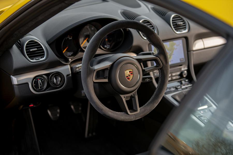 Торпедо Porsche 718 Cayman GT4 (982C) 2019 года  (NA) (фото 8 из 30)